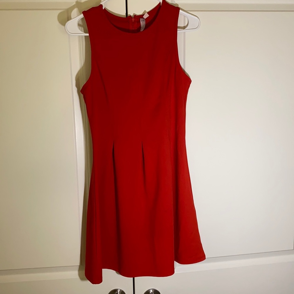 Francesca’s Red Pleated Mini Dress Size Medium